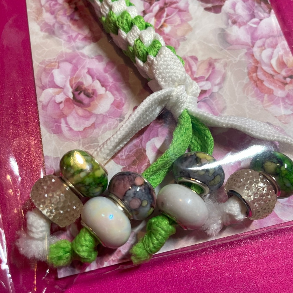 Keychains/Bag Charm - Picture 2 of 3